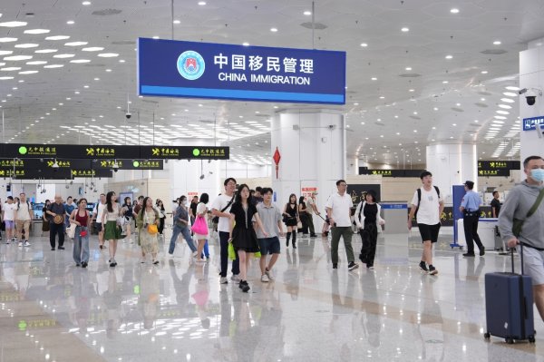 金控配资 国庆长假横琴口岸日均客流超10万人次